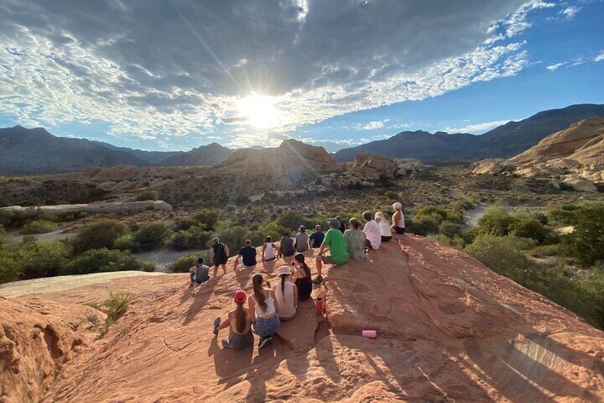VIP Red Rock Sunset Hiking & Photography Tour with Optional 7 Magic Mountains