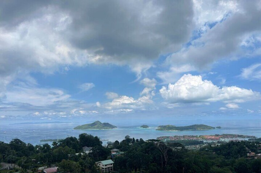 Seychelles Island Tour (PRIVATE 4 hours or 8 Hours)