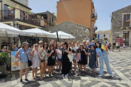 Messina's Tour With Horses Carriage, + Taormina And Isola Bella With Miniva...