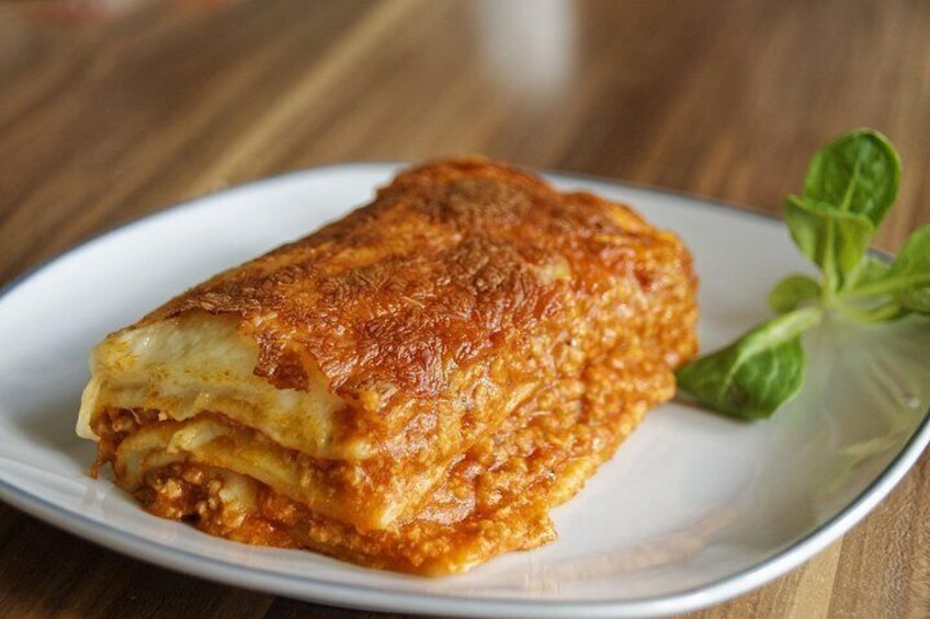 Day Trip: Lasagna Cooking Class With Lunch+ Vinyard Tour By Horse & Carriage