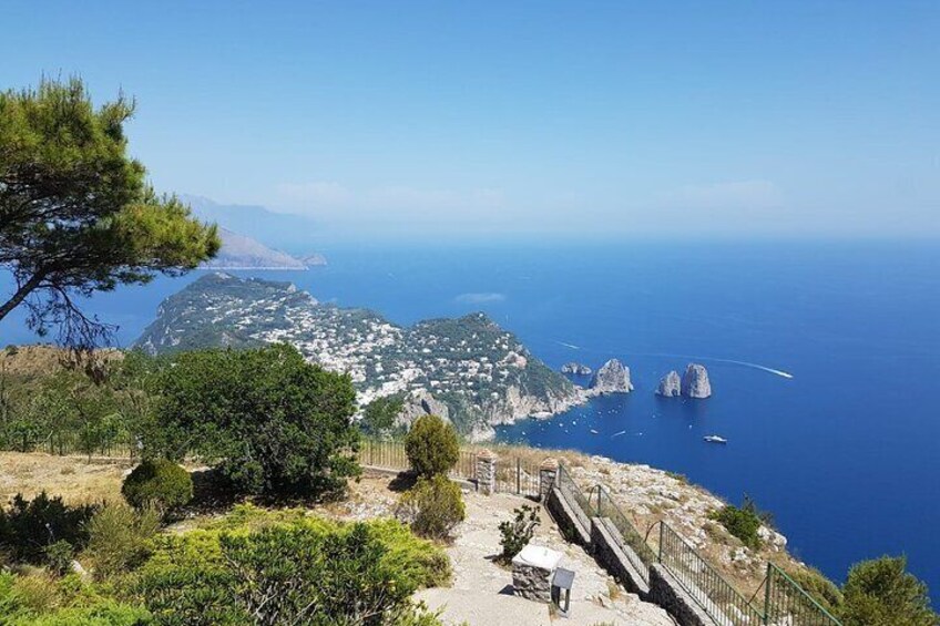 Capri Private Boat Tour from Capri (2 hours)