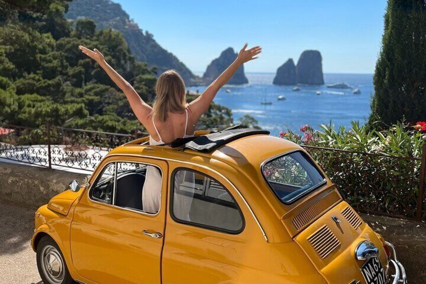 Dolce Vita vintage photo experience with yellow Fiat 500