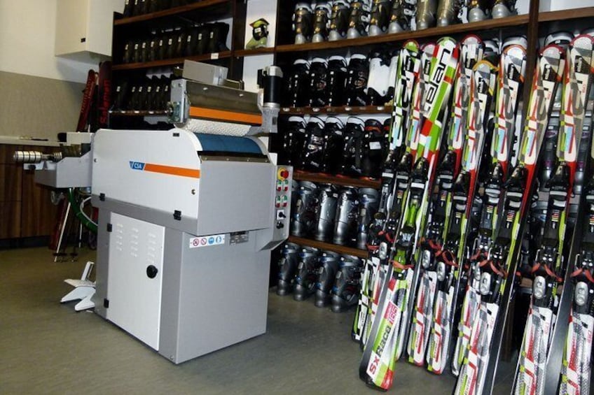 Ski and Snowboard Equipment Rental in Bansko