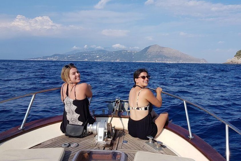 Private boat tour among the wonders of Positano and the Amalfi coast