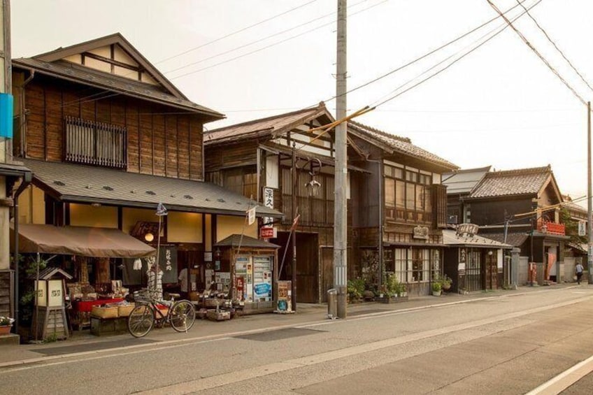 Aizuwakamatsu Half-Day Private Trip with Nationally-Licensed Guide