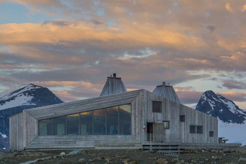 Guided tour to the Rabot cabin