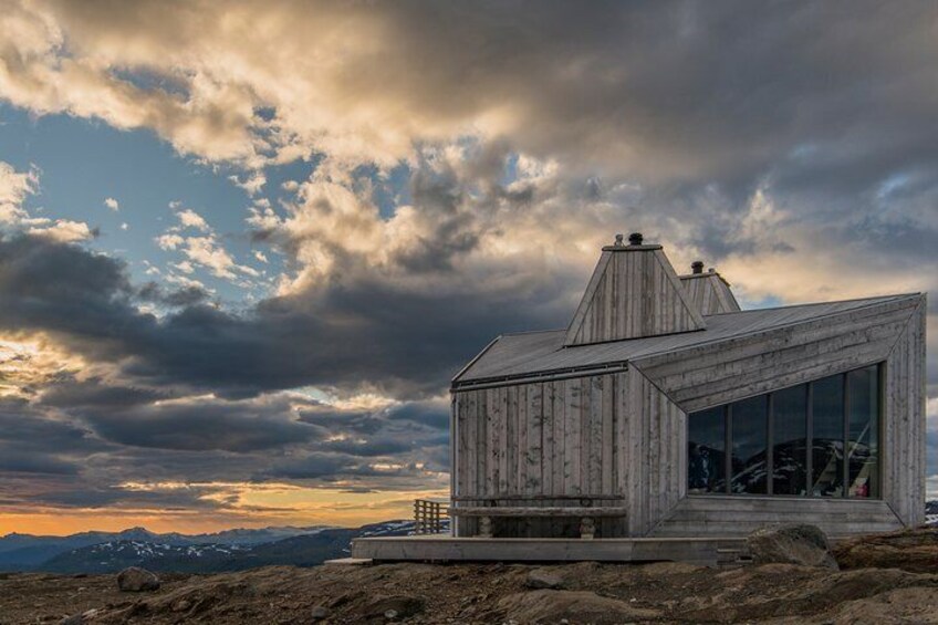 Guided tour to the Rabot cabin