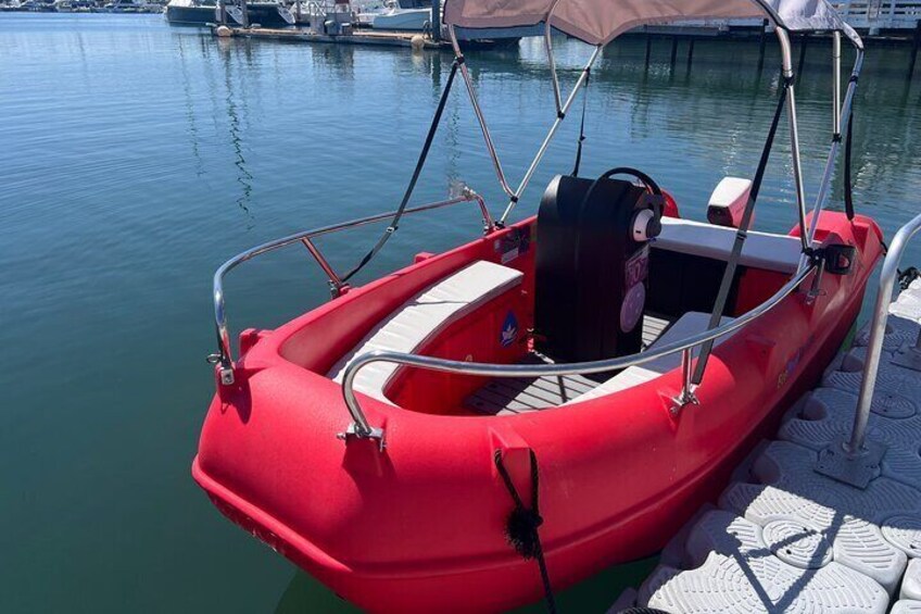 Eco Electric powered motor boats for rent on Point Loma, San Diego! Enjoy the fresh breeze, California sun and amazing views!