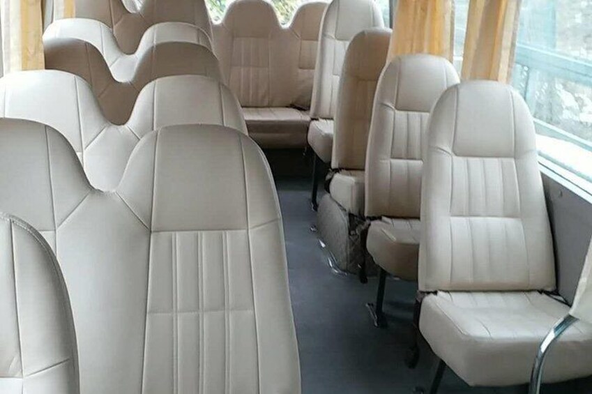 4-hour Service - 20-Seat Tour Bus