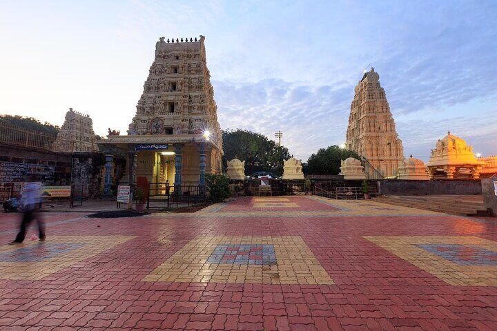 Chennai To Temple Trail: Srikalahasti & Sri Venkateswara Tour