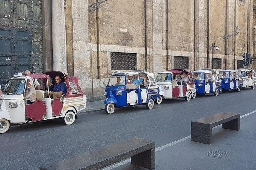 Tuk tuk ride, ape car