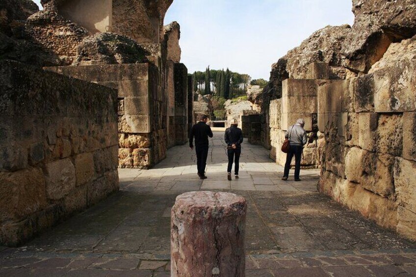 Small Group Guided Itálica City and Game of Thrones