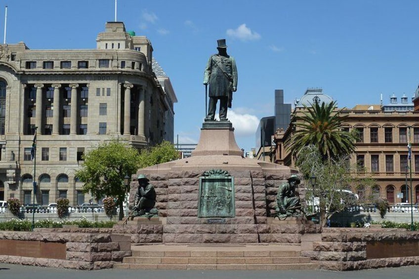 Statue of Paul kruger at Church square 