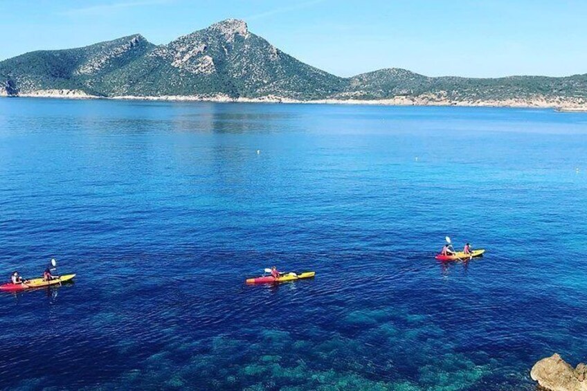 Explore the bay of Sant Elm and the island of Dragonera with a kayak