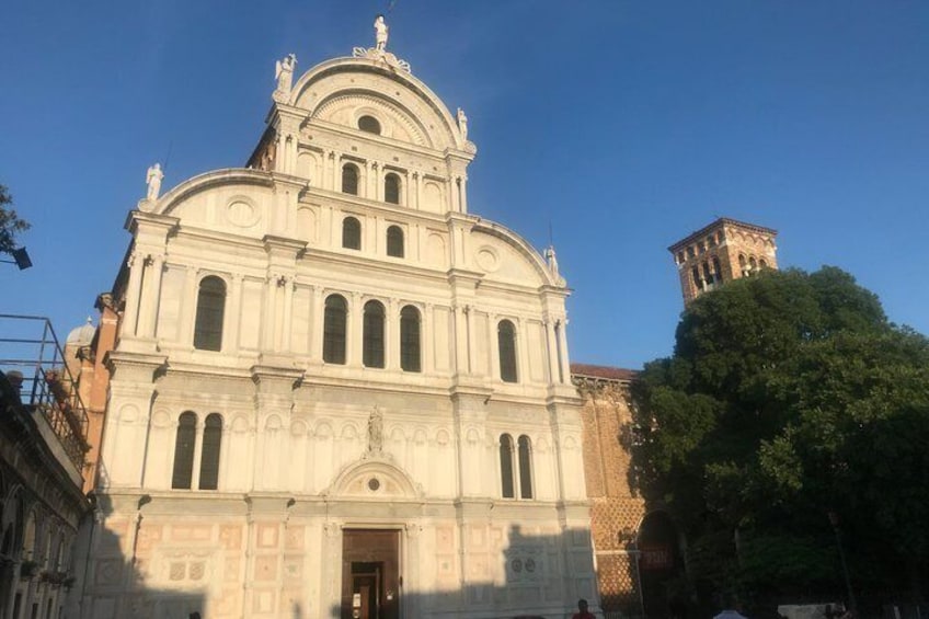 The Essence of Venice in a Small group Walking Tour with a Top Guide