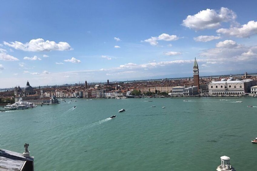 The Essence of Venice in a Small group Walking Tour with a Top Guide