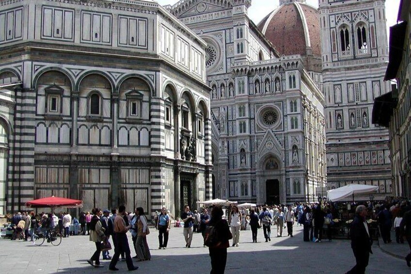 The Duomo square tour