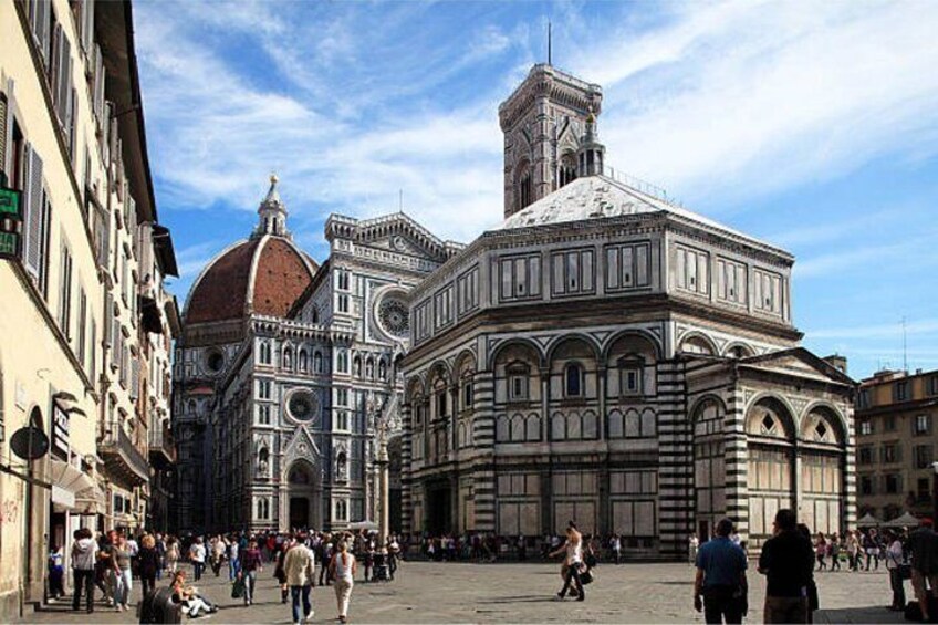 The Duomo square tour