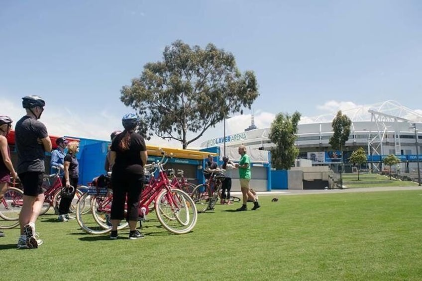 Melbourne City Half-Day Guided Bike Tour