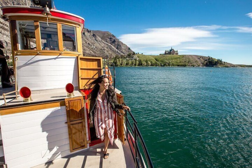 Waterton Shoreline Cruise