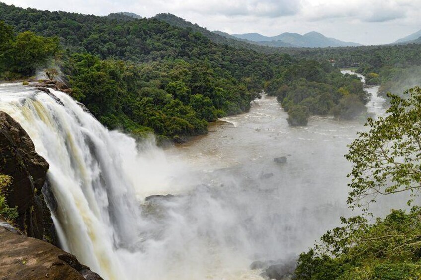 One day trip to Athirapally waterfall and Cherai beach to Kochi.