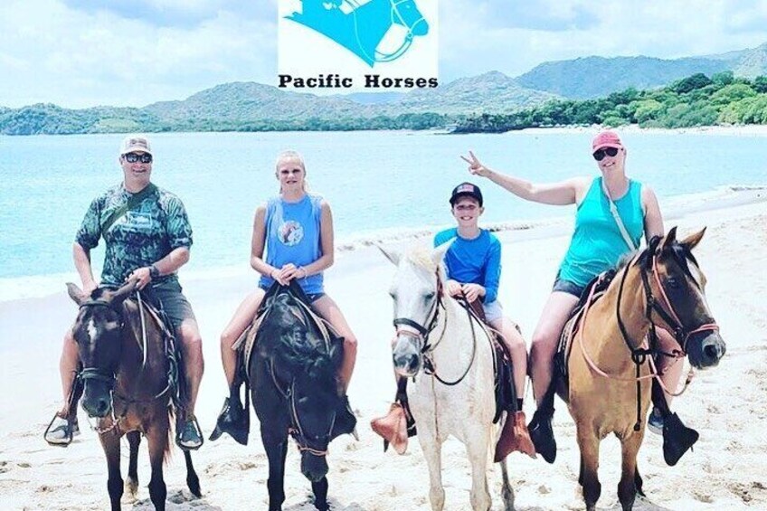 1,5 Hours Private Horseback Riding Tour in Playa Conchal