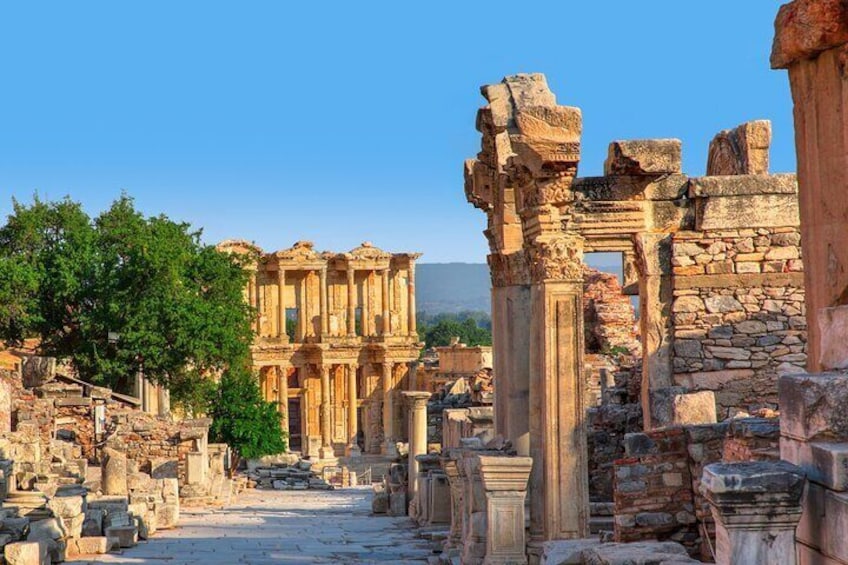 EPHESUS PRIVATE & SMALL GROUP TOUR for CRUISERS /ENTRY FEES/LUNCH