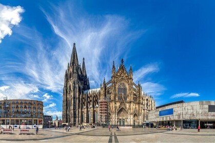 Private Tour - Cologne, Germany's coolest city and the postcard town of Mon...