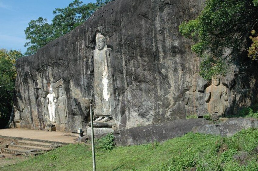 rock-cut Buddhist statues of Buduruwagala