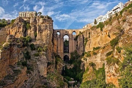 Ronda og den hvide landsby Setenil Private ture fra Granada op til 8 person...