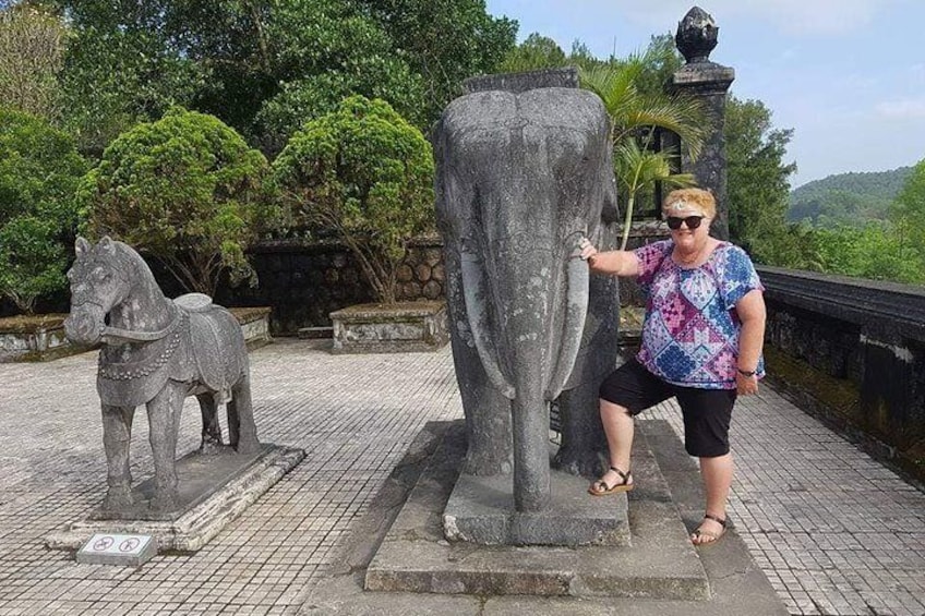 Hue City Private Tour via Hai Van Pass & Abandoned Waterpark