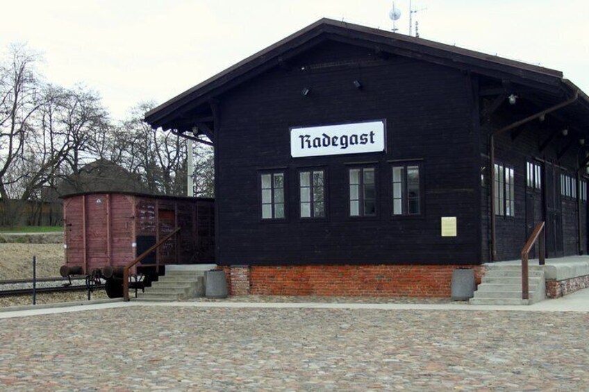 Full-Day Private Historic Guided Tour of Lodz from Warsaw