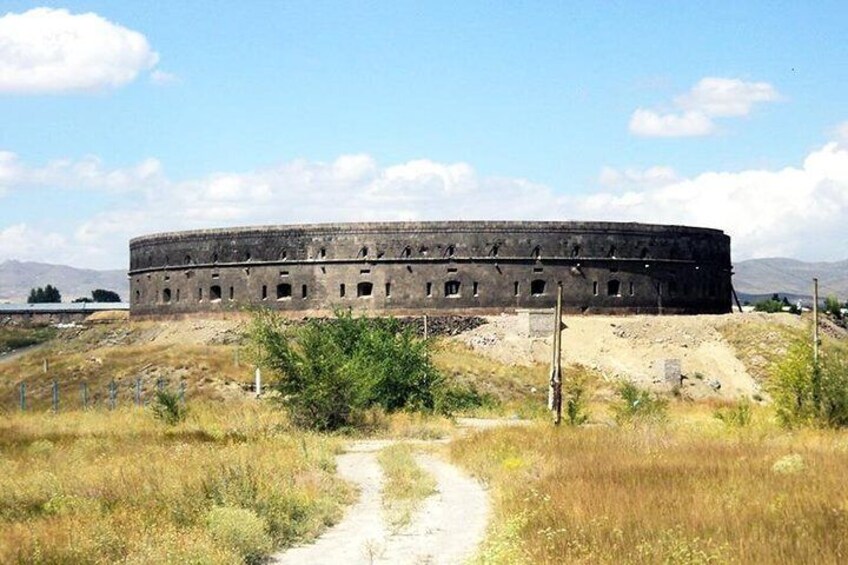 Private tour to Gyumri, Dzitoghtsyan Museum, Black Fortress, Marmashen Church