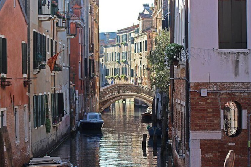 100% Venetian atmosphere