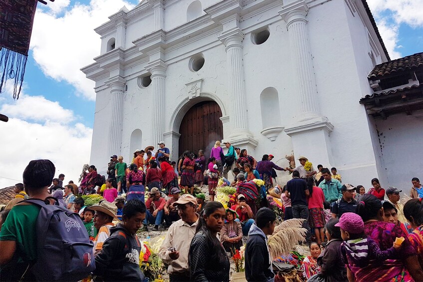 2-Day Chichicastenango Market & Lake Atitlan Tour