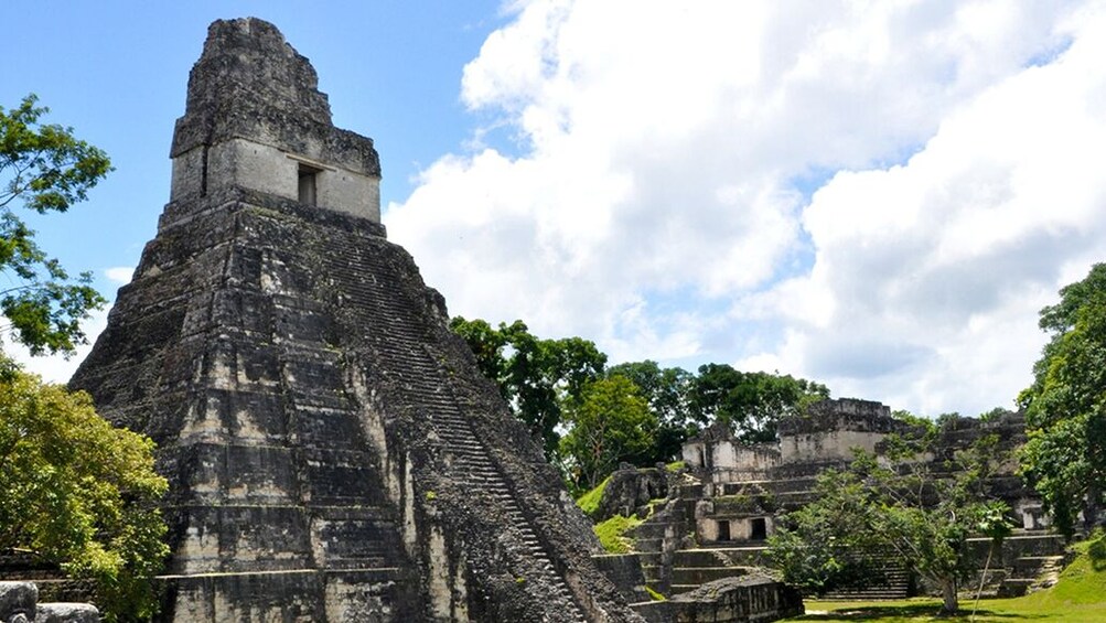 Tikal Ruins and Yaxha Ruins Overnight Tour