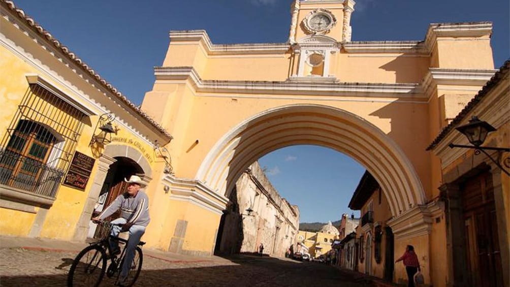 The well-preserved Spanish Baroque in Antigua Guatemala 