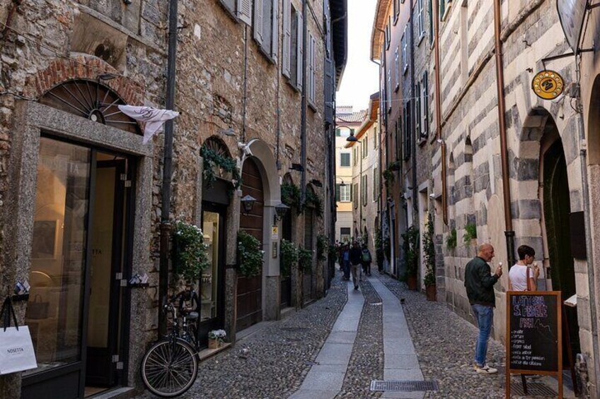 Discover Como: A Guided Tour Through the Heart of the City