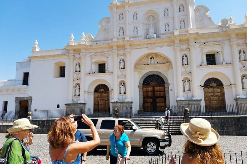 4-Day Guatemala City, Antigua, Chichicastenango & Lake Atitlan Tour