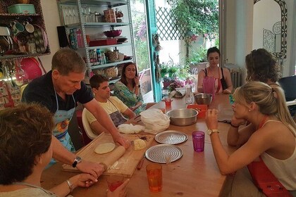 Provencal cuisine cooking class and meal in Nice