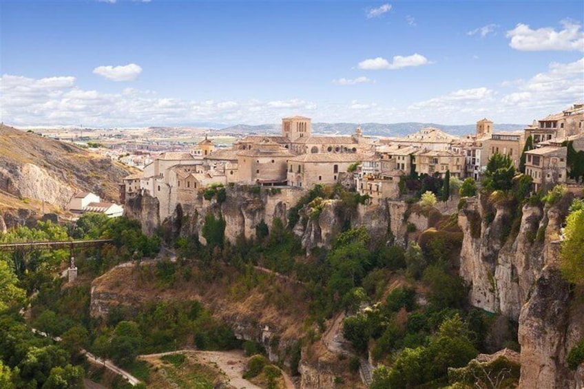 Panoramic visit of the city of Cuenca.