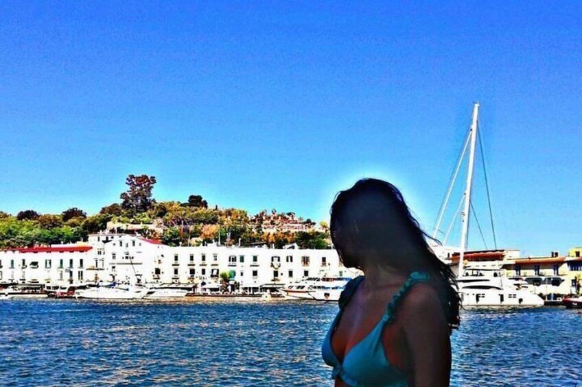 Vaucher to Capri from Naples including hydrofoil and boat tour of the island
