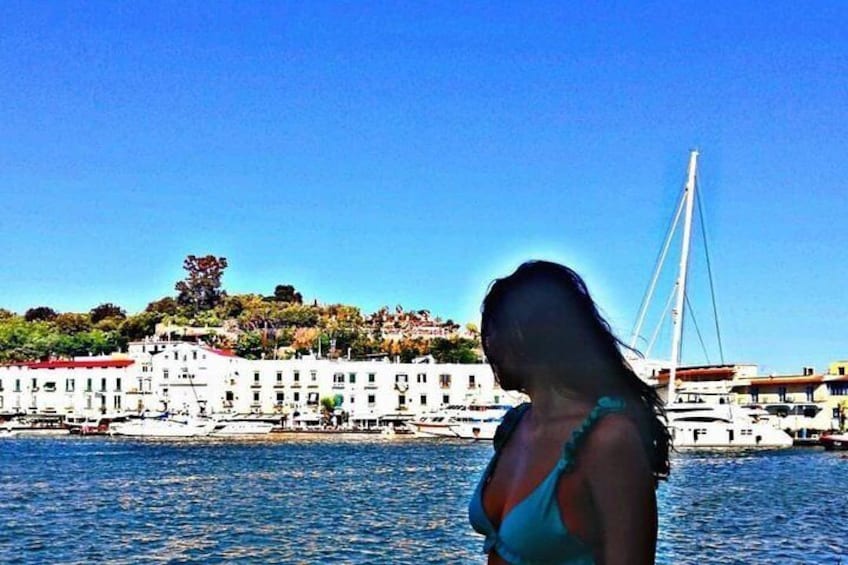 Vaucher to Capri from Naples including hydrofoil and boat tour of the island