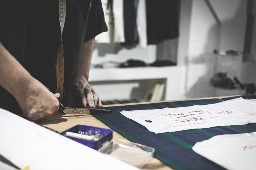Fashion Workshop in Atelier and Fashion District Tour