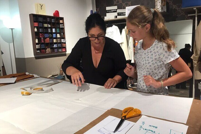 Fashion Workshop in Atelier and Fashion District Tour
