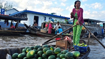 Private Full-Day Mekong Delta Adventure & Cycling Tour