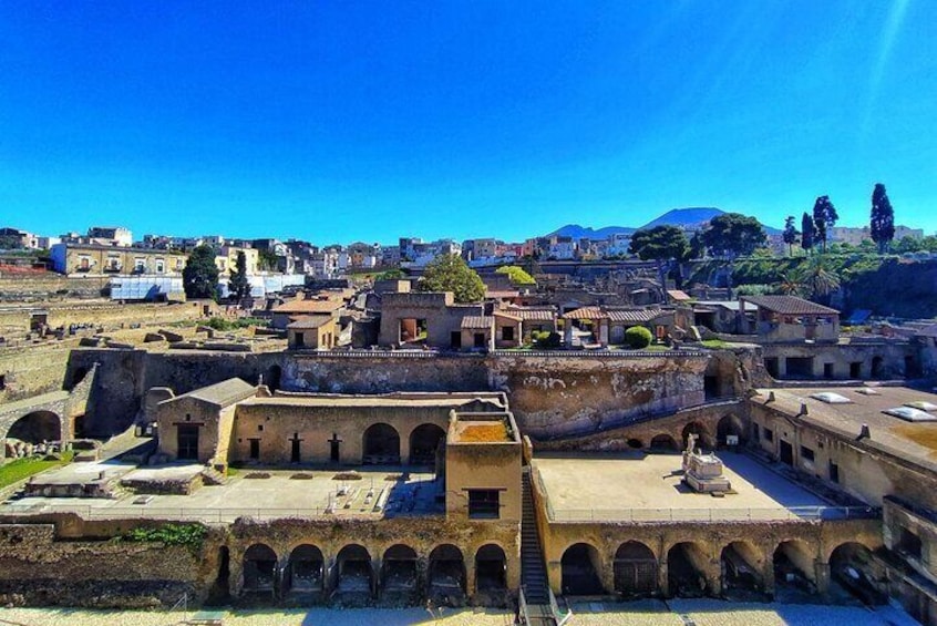 Guided tour of Pompeii and Herculaneum with lunch entrance fees