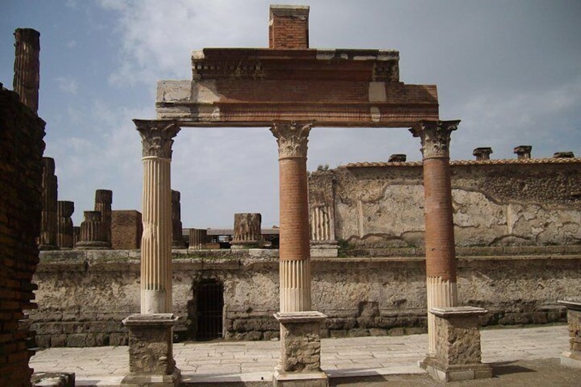 Departure from Sorrento: Guided tour of Pompeii and Herculaneum, with tickets included
