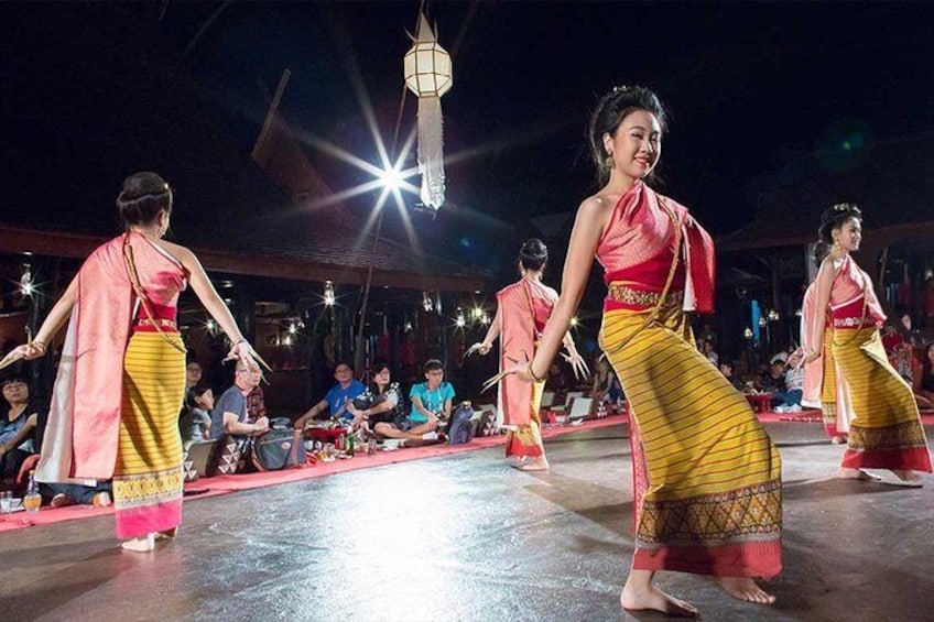 Chiang Mai Khum Khantoke Dinner and Cultural Show Admission