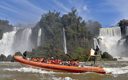 Cataratas del Iguazú: 4x4 en la Selva, Paseo en Bote y Cataratas Argentinas